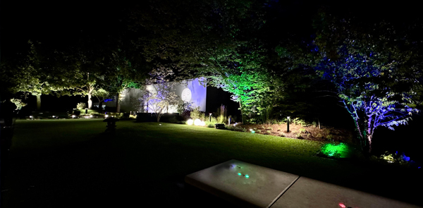 Began ulkovalaistus kulkureiteille, puutarhaan, maahanupotettavat ratkaisut ja koristevalaisimet