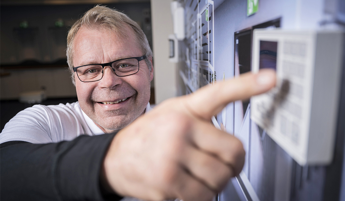 Joni Tarkkinen, Hedengren