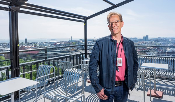 SOK Kiinteistöässän sähkötekninen asiantuntija Antti Japola