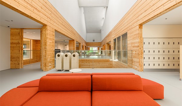 Tuusula school made of log