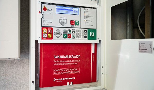 Prodex FIREscape-yhdistelmäjärjestelmä oli helppo asentaa myös uniikkiin hirsikohteeseen